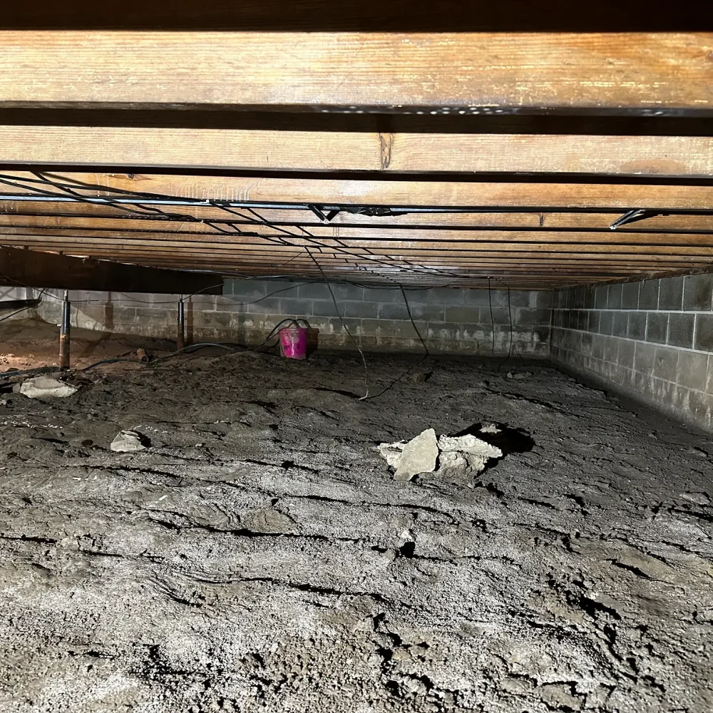 Foundation Repair_Support_Columns_Crawl_Space_Before